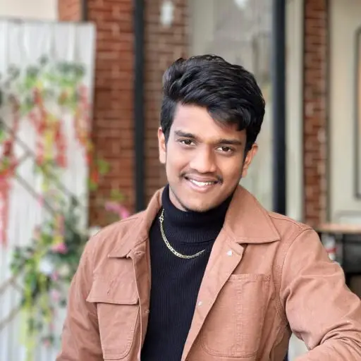 Karthik DC – Digital Marketing MBA student, graphic designer and digital marketing professional